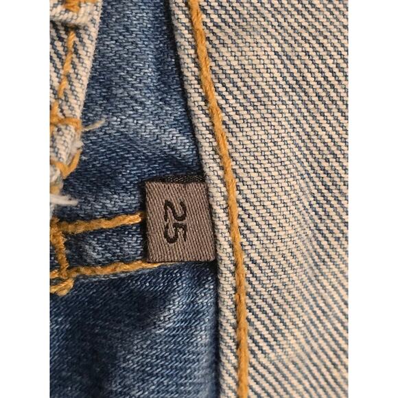 Carmar Los Angeles Reworked Denim Shorts in Light Wash – Size 25 - Picture 5 of 6